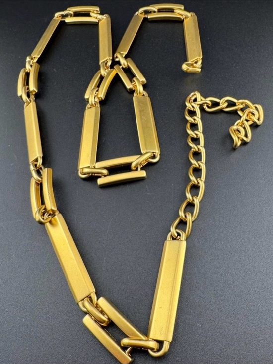 ESCADA Women’s Matt Gold Tone Rectangle Chain Link Vintage Adjustable Belt main image 6